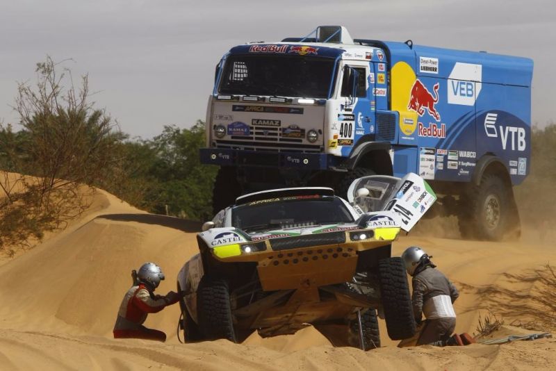 Africa Eco Race crédit photo : Alain ROSSIGNOL - Jorge CUNIA //www.africarace-live.com
