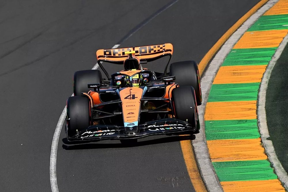 Photographer:Mark Sutton / Motorsport Images Date taken:Mar 31, 2023 Series:Formula 1 Event:Australian GP Sub-event:FP1 Track:Melbourne Grand Prix Circuit Drivers: Lando Norris Teams: McLaren